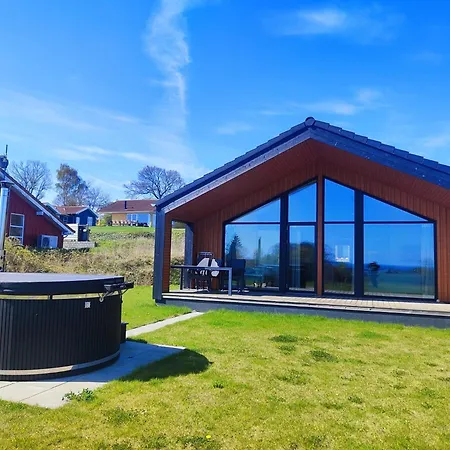 Sea View House With Sauna & Hot Tub For 8 بيت للعطل Augustenborg