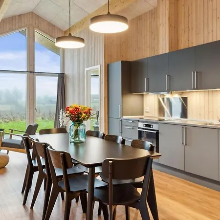 Sea View House With Sauna & Hot Tub For 8 Feriehus *