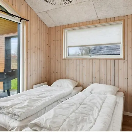 Sea View House With Sauna & Hot Tub For 8 Holiday home Augustenborg