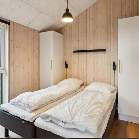 Feriehus Sea View House With Sauna & Hot Tub For 8 *